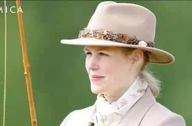 La Nobile Semplicità di Lady Louise Windsor: Una Royal Ai Fornelli a Balmoral