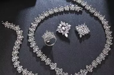 2026: L'Eleganza Audace Incontra la Tradizione e l'Innovazione
