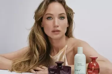 Jennifer Lawrence introduce 'mes°', la sua linea rivoluzionaria per la cura dei capelli